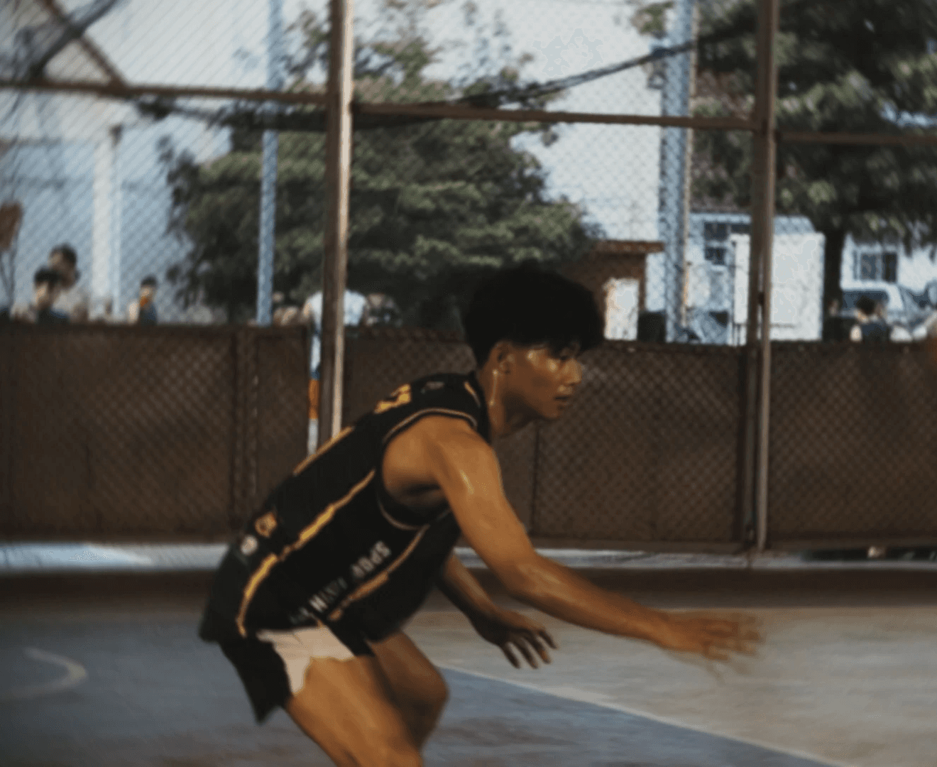 Hoops Lap still 5